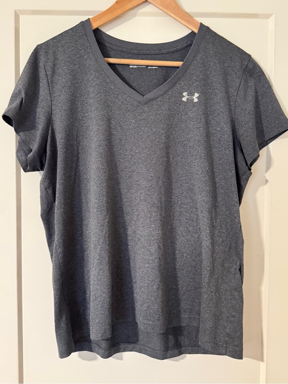Under Armour Women's Dark Heather Gray V-Neck Performance Tee